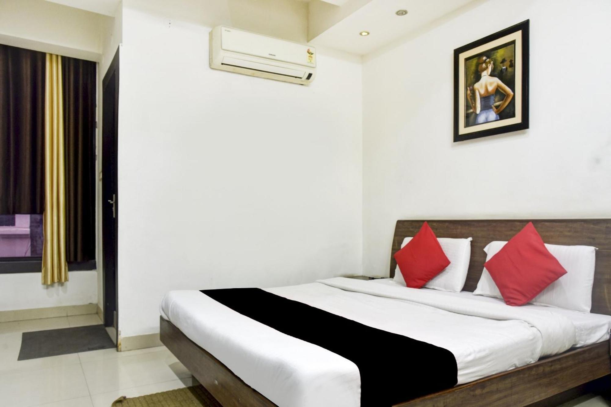 Hotel O Aditya Palace Bhopal Bagian luar foto
