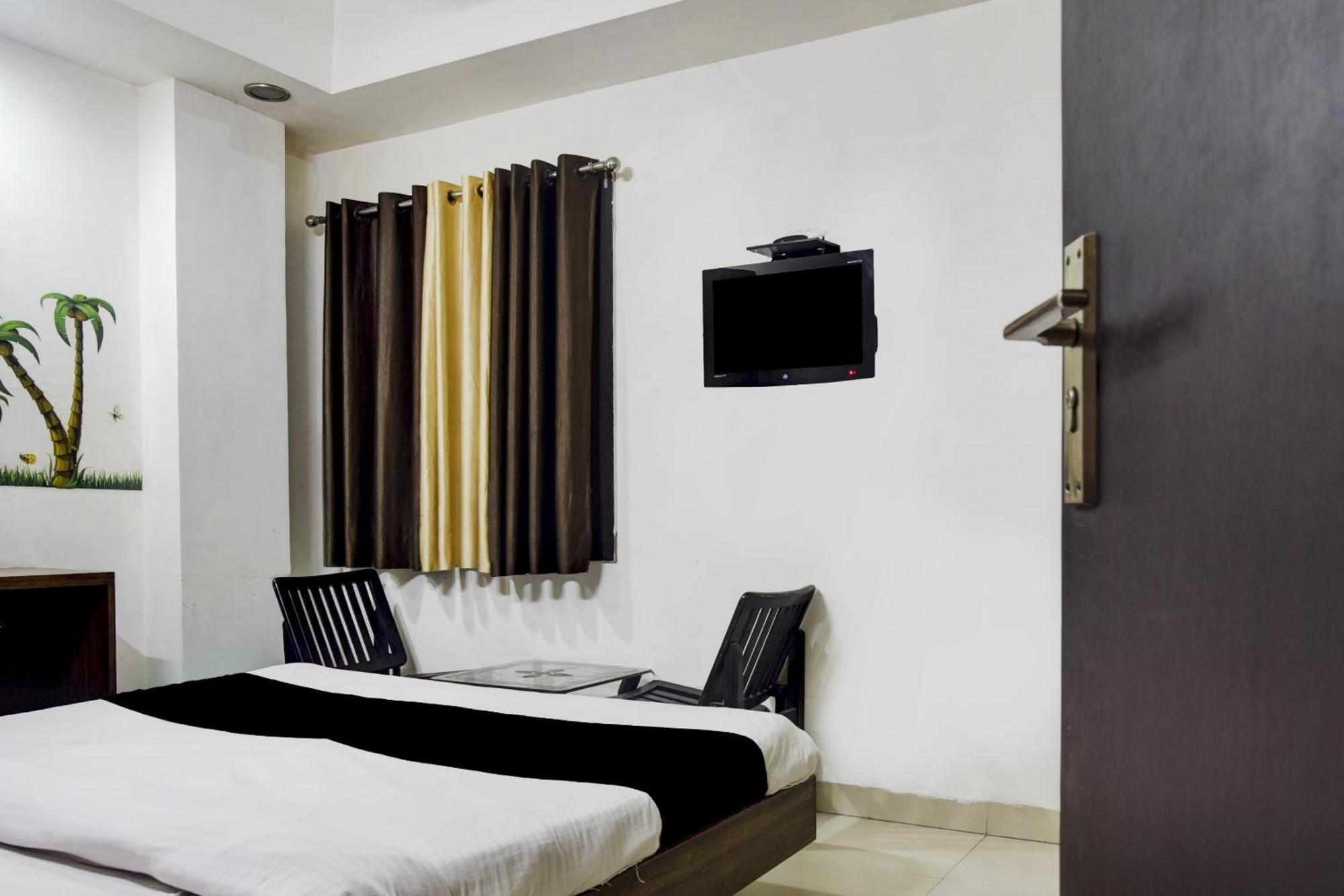 Hotel O Aditya Palace Bhopal Bagian luar foto