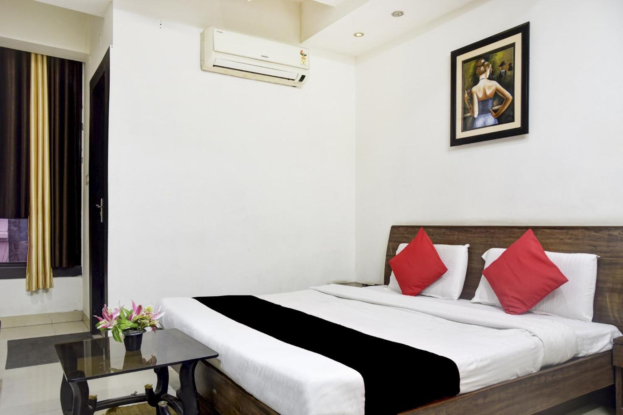 Hotel O Aditya Palace Bhopal Bagian luar foto