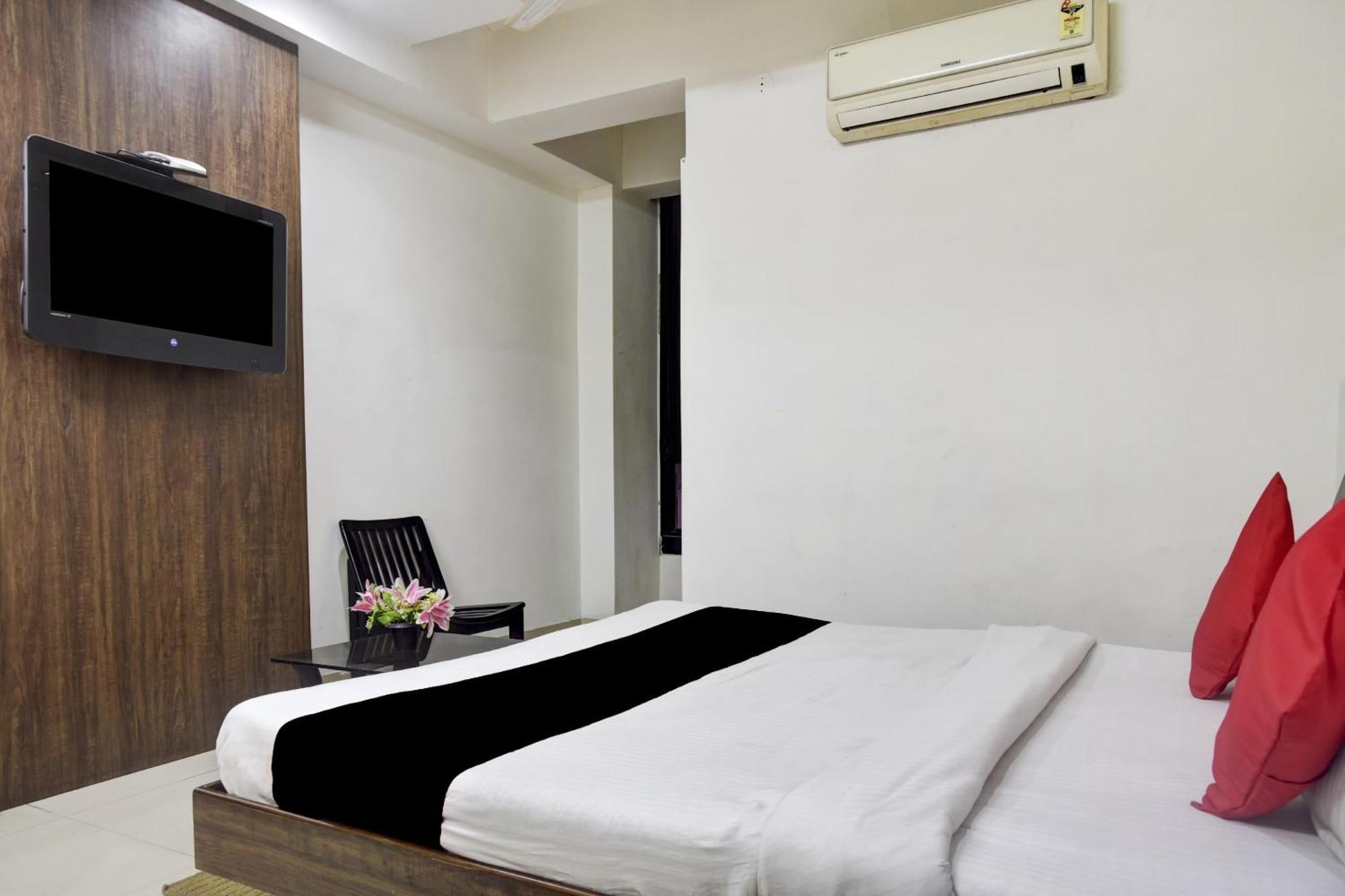 Hotel O Aditya Palace Bhopal Bagian luar foto