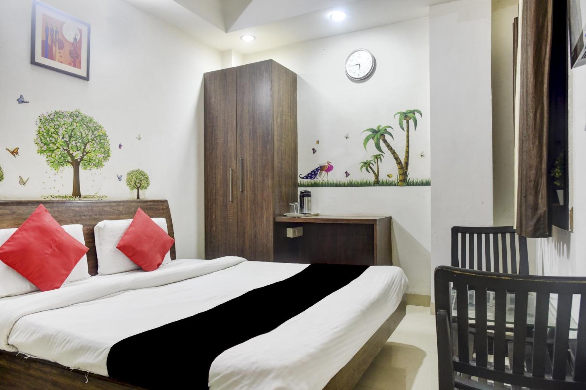 Hotel O Aditya Palace Bhopal Bagian luar foto