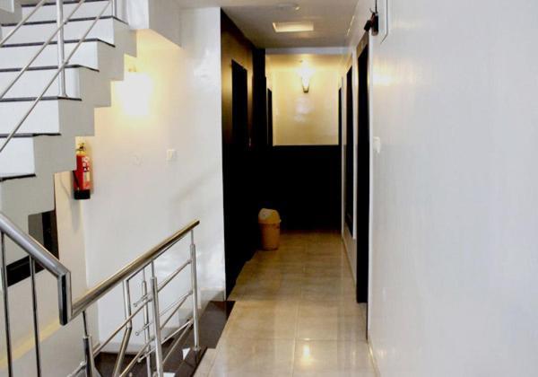 Hotel O Aditya Palace Bhopal Bagian luar foto